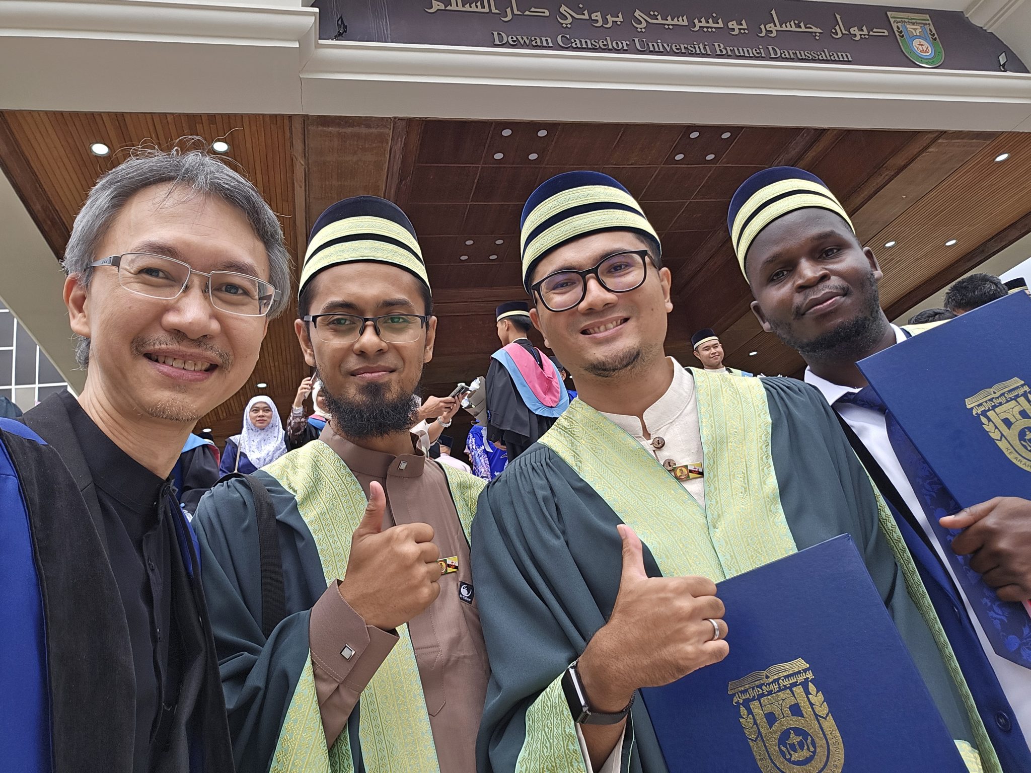 Congratulations to Dr Gusti and SDS’s graduates!